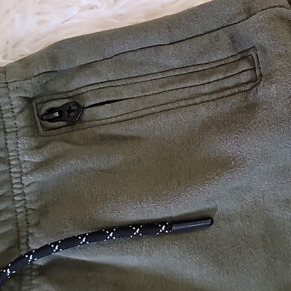 Boy shorts, size 6/7 , Gap kids - Picture 2 of 5